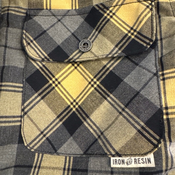 Iron & Resin Shirt Jacket - Picture 4 of 4